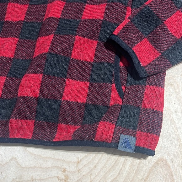 L.L bean buffalo check pull over size medium - Picture 3 of 5